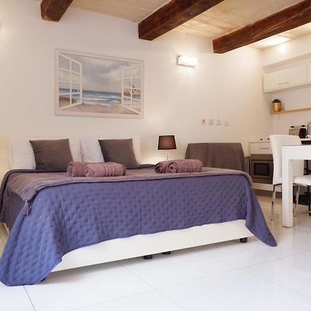Spqr Studios Valletta Luaran gambar