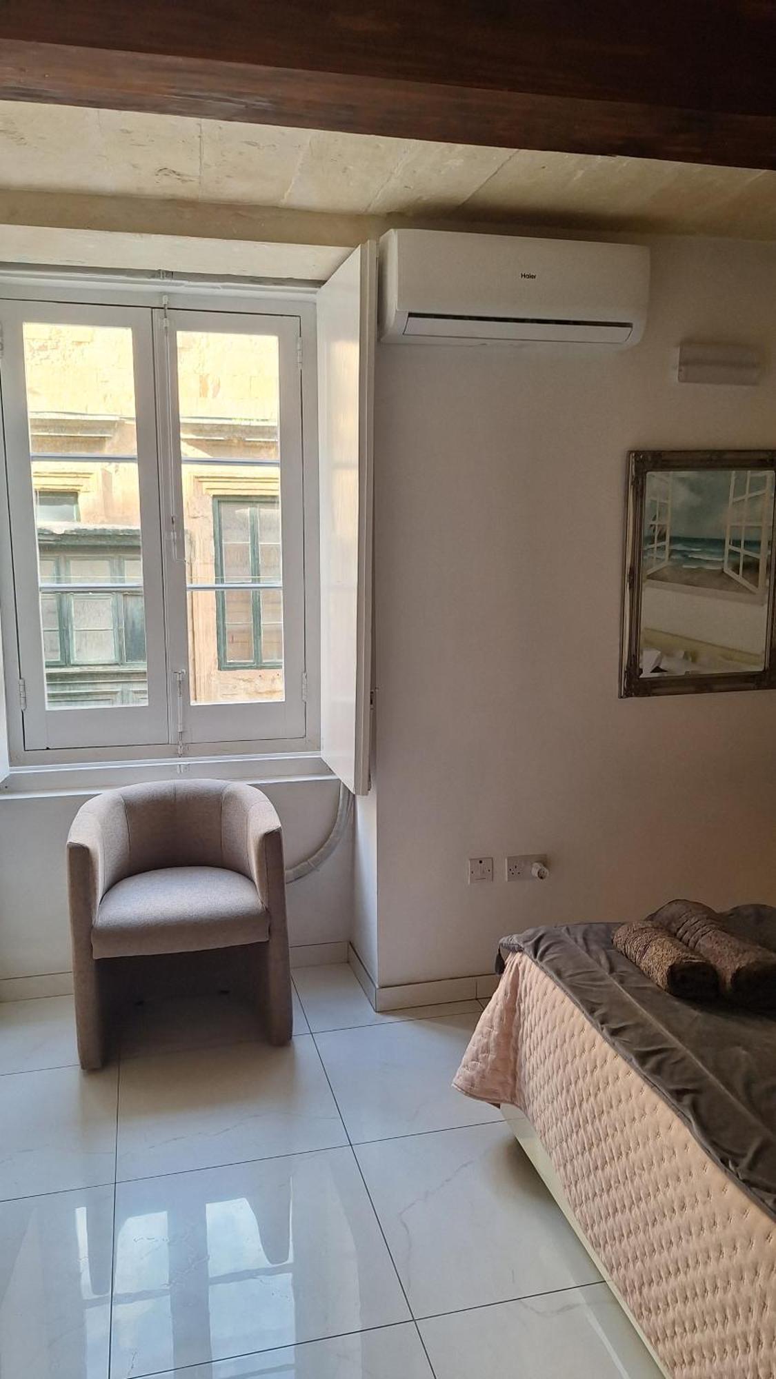 Spqr Studios Valletta Luaran gambar